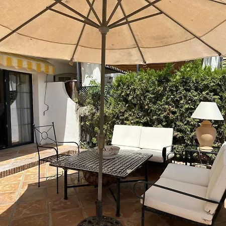 A Bright Townhouse In The Marbellamar Residential Development Apartment *